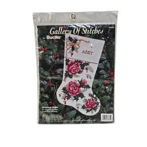 Vtg Bucilla Christmas Roses 16" Diagonal Counted-Cross Stocking Kit 33335